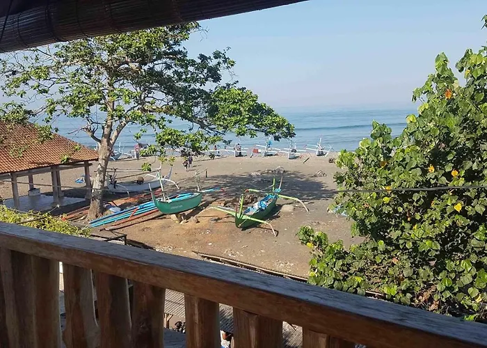 Agaliving Medewi Bed & Breakfast